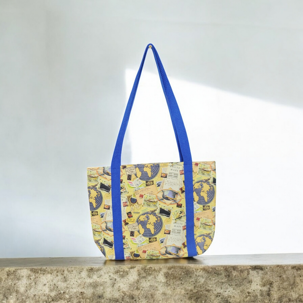 World travel tote
